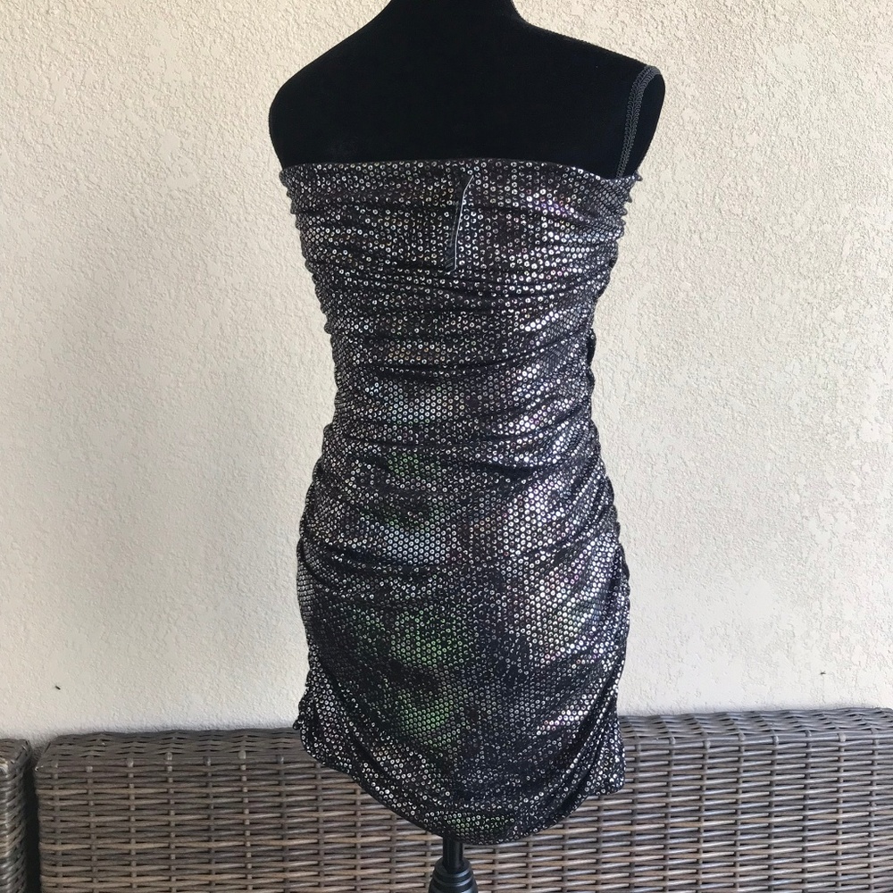 RELISTED - SEE MY NEW LISTINGS!!! - Picture 2 of 5